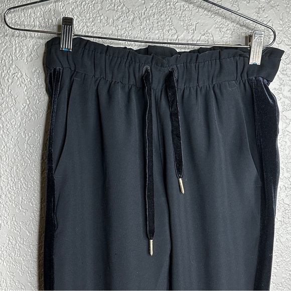 LULULEMON On the Fly Jogger *Velvet Trim Black Women’s Size 4 Athleisure Pants - Picture 12 of 13